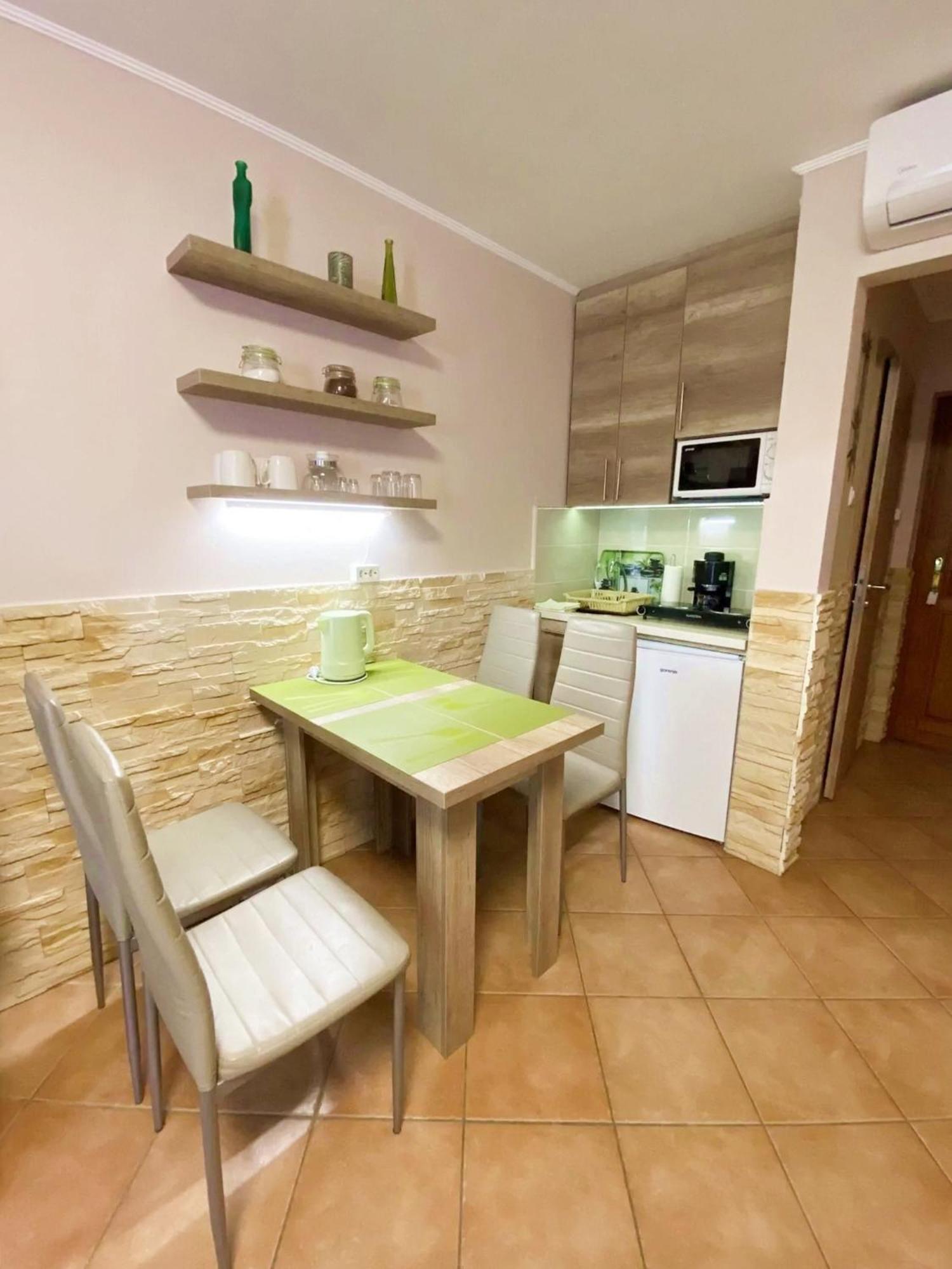 Bambusz Apartman Gyula Exteriér fotografie
